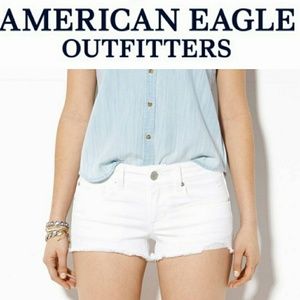 American Eagle White Frayed Hem Shortie Shorts